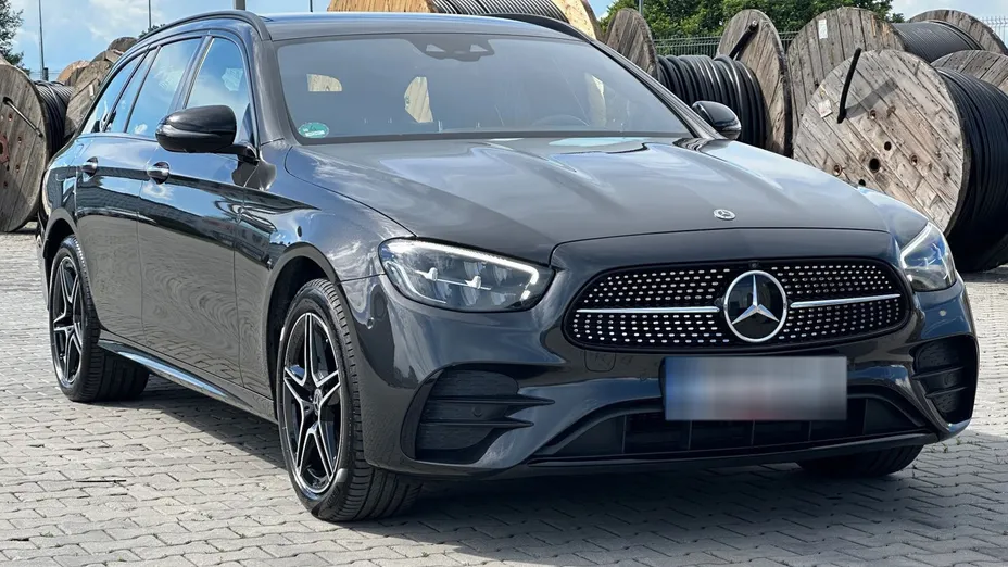 MERCEDES-BENZ E Klasa -