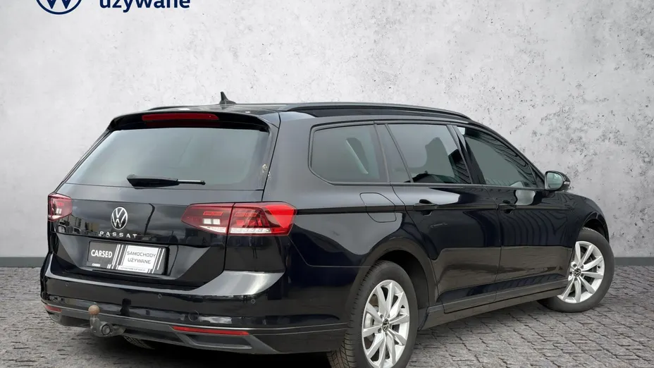 VOLKSWAGEN Passat -