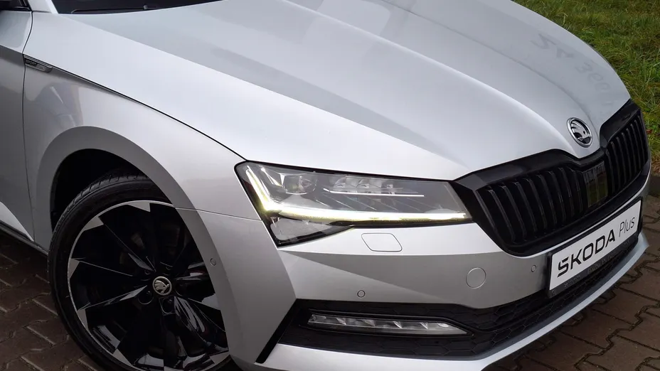 SKODA Superb Superb 2.0 TDI SCR Sportline DSG