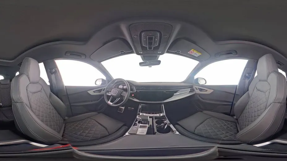 AUDI Q8 -