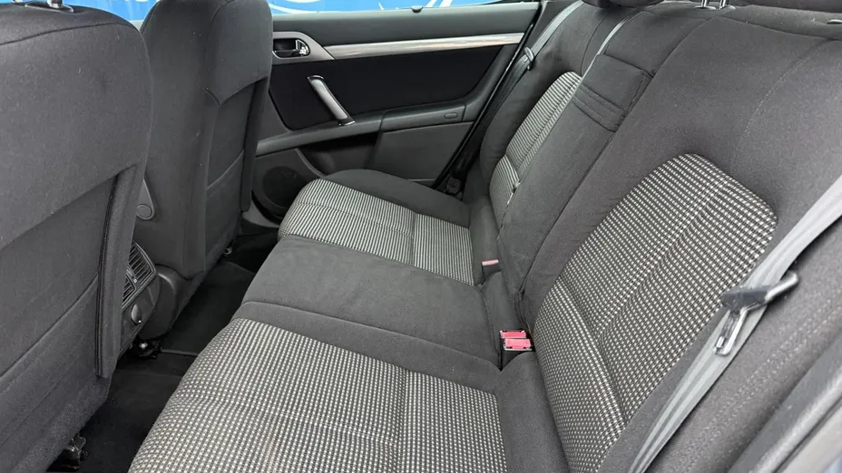 PEUGEOT 407 -