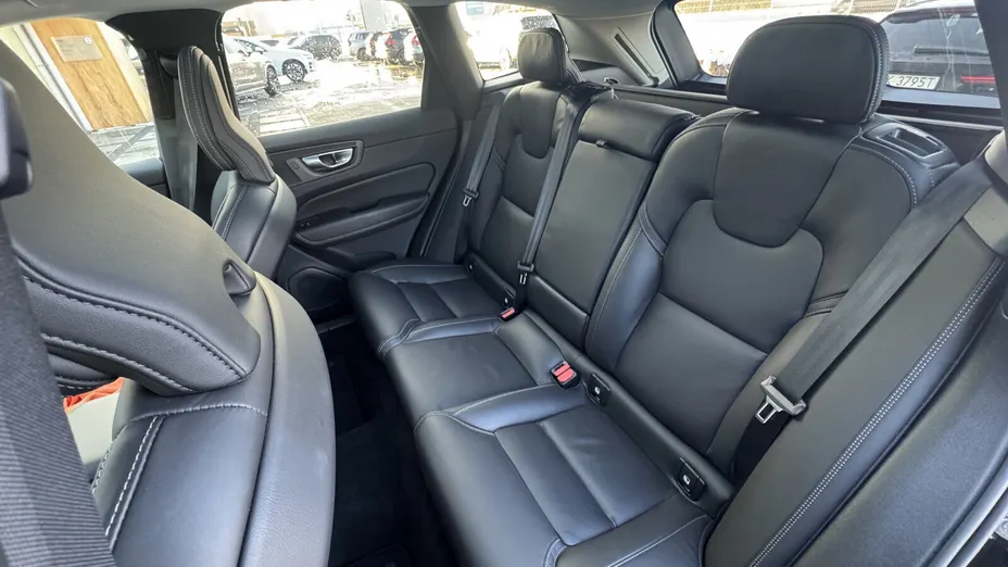 VOLVO XC60 XC60 B5 B AWD Ultimate Dark aut