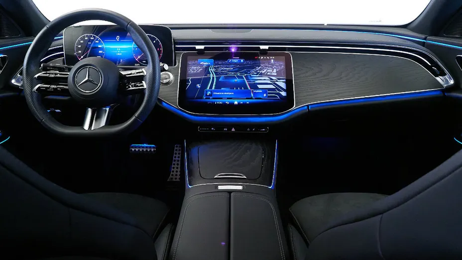 MERCEDES-BENZ E Klasa E 220 d mHEV 4-Matic AMG 9G-Tronic