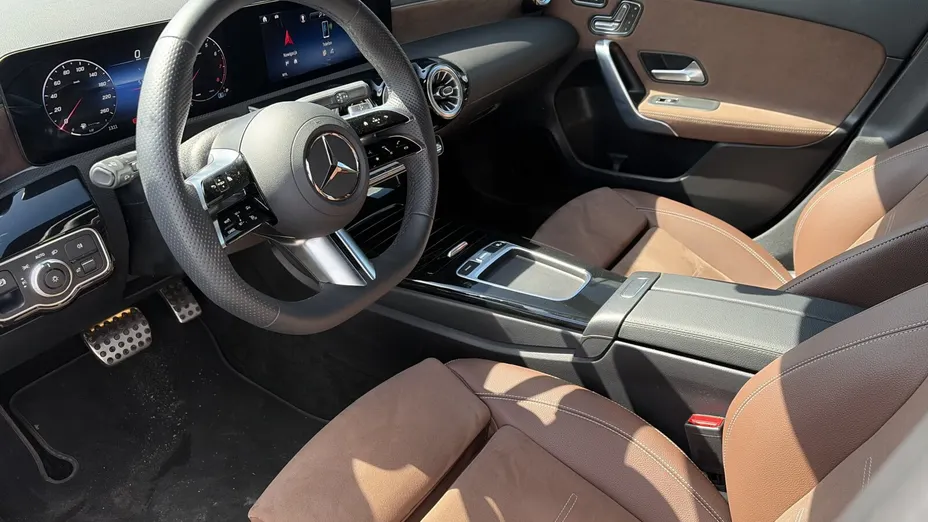 MERCEDES-BENZ A Klasa A 200 AMG Line 7G-DCT