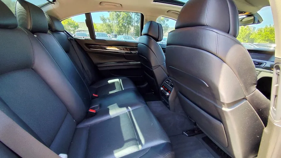 BMW Seria 7 750Li xDrive