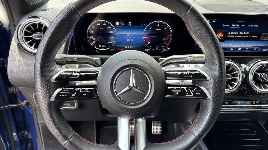 MERCEDES-BENZ GLB GLB 220 d 4-Matic AMG Line 8G-DCT