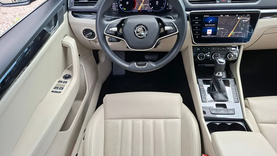 SKODA Superb Superb 2.0 TDI SCR L&K DSG