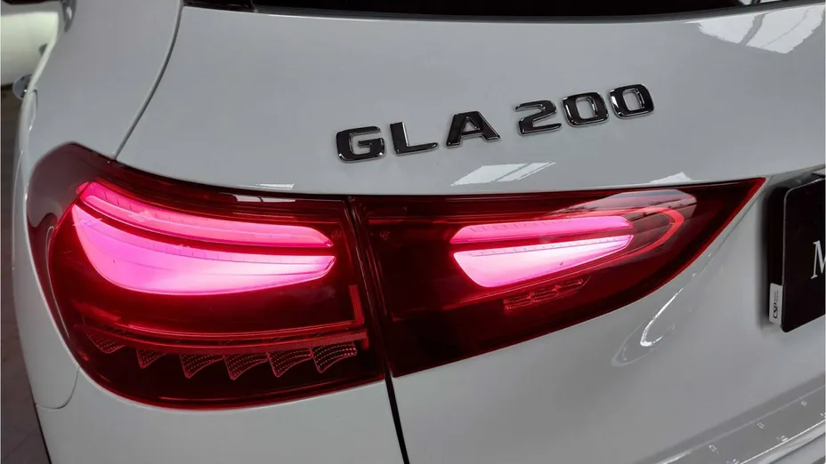 MERCEDES-BENZ GLA GLA 200 mHEV Progressive 7G-DCT