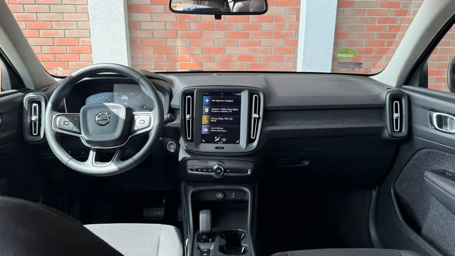 VOLVO XC40 XC40 T3 Momentum Core aut
