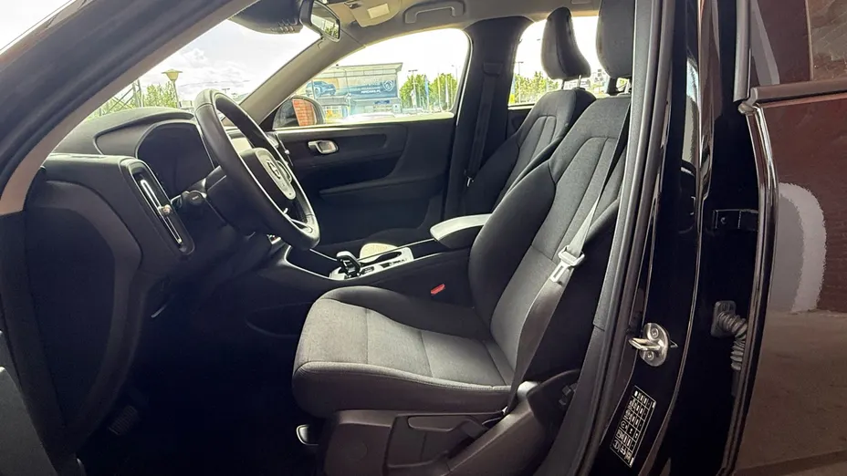 VOLVO XC40 XC40 T3 Momentum Core aut