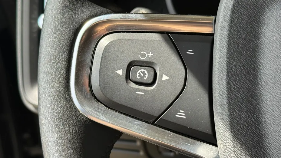 VOLVO XC40 XC40 T3 Momentum Core aut