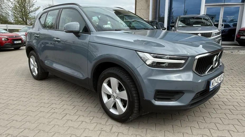 VOLVO XC40 XC40 T3 Momentum Core aut