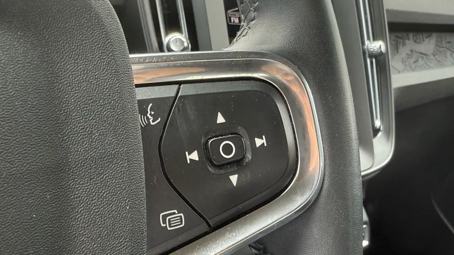 VOLVO XC40 XC40 T3 Momentum Core aut