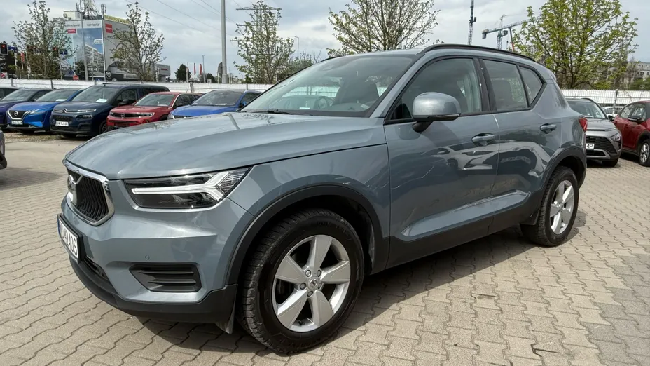 VOLVO XC40 XC40 T3 Momentum Core aut