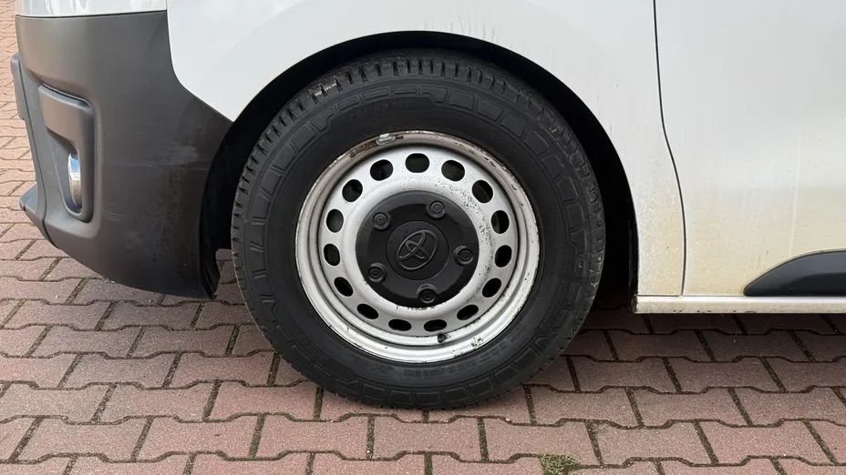 TOYOTA Proace Proace Kombi 2.0 D-4D Long 2,8t