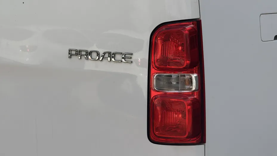 TOYOTA Proace Proace Kombi 2.0 D-4D Long 2,8t