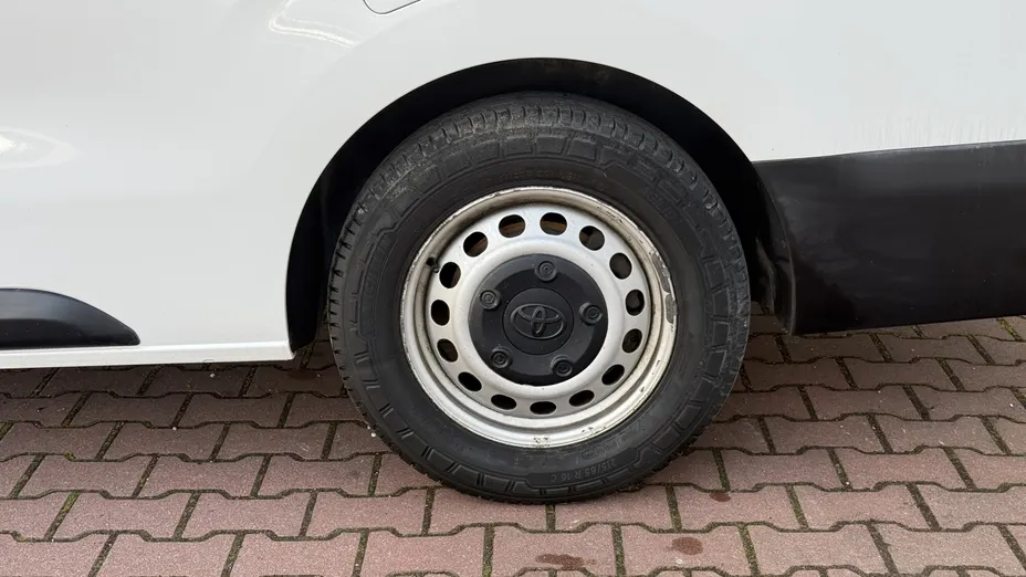 TOYOTA Proace Proace Kombi 2.0 D-4D Long 2,8t