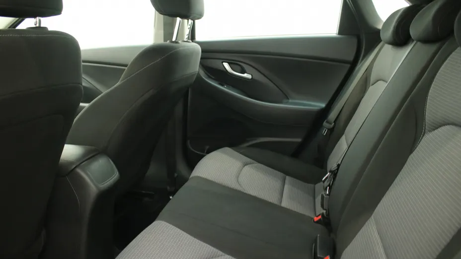 HYUNDAI i30 i30 1.0 T-GDI Classic + DCT