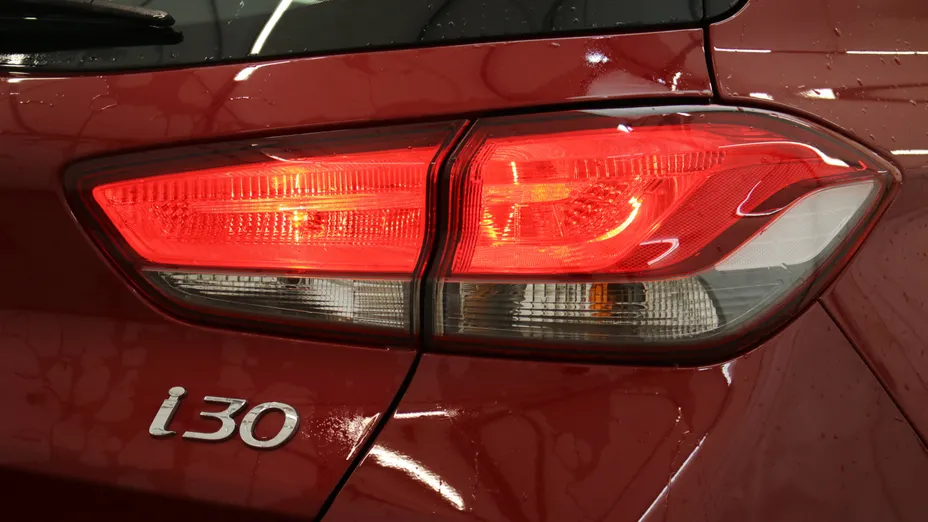 HYUNDAI i30 i30 1.0 T-GDI Classic + DCT