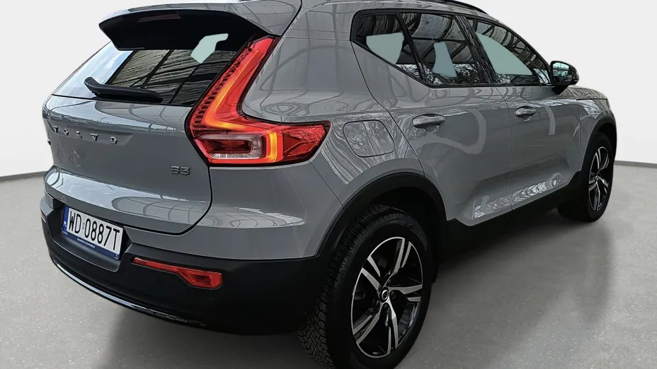 VOLVO XC40 XC40 B3 Plus Dark aut