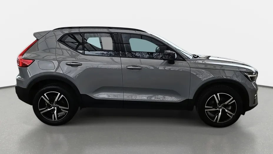 VOLVO XC40 XC40 B3 Plus Dark aut
