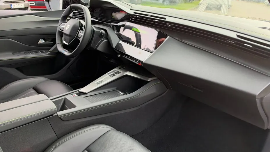 PEUGEOT 408 408 1.2 PureTech mHEV GT Exclusive S&S e-DCS6 Nowy