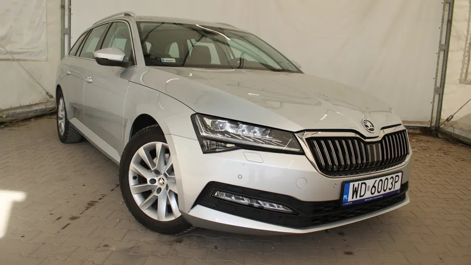 SKODA Superb Superb 2.0 TSI Ambition DSG