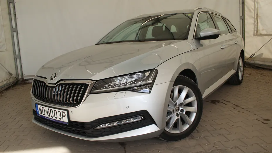 SKODA Superb Superb 2.0 TSI Ambition DSG