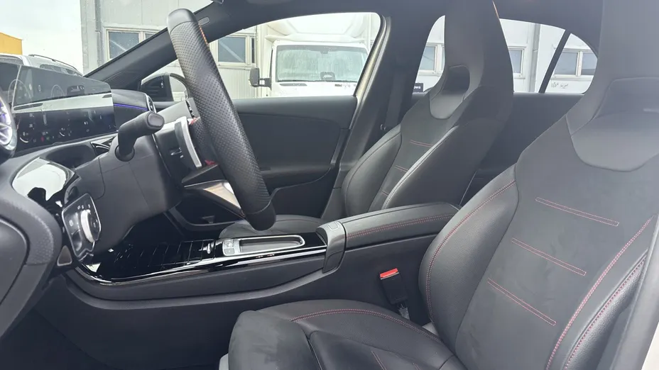 MERCEDES-BENZ A Klasa A 250 e PHEV AMG Line 8G-DCT