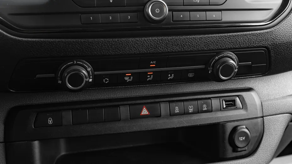 TOYOTA Proace Proace Kombi 2.0 D-4D Long 2,8t