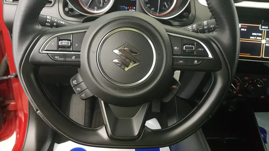 SUZUKI Swift Swift 1.2 Dualjet SHVS Premium Plus