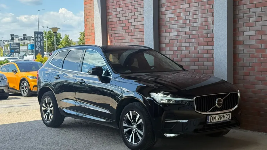 VOLVO XC60 XC60 B4 D AWD Momentum Pro aut