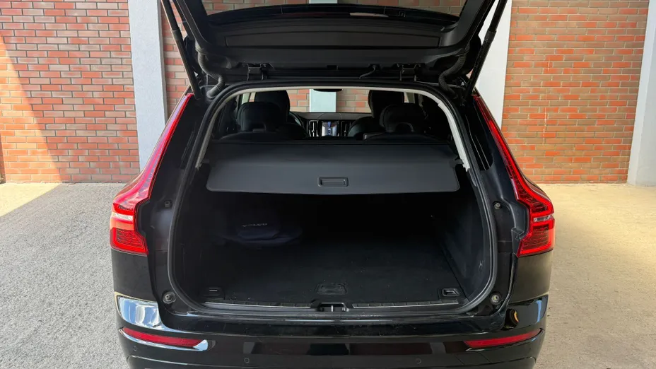 VOLVO XC60 XC60 B4 D AWD Momentum Pro aut