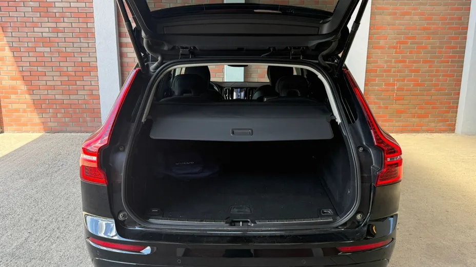 VOLVO XC60 XC60 B4 D AWD Momentum Pro aut