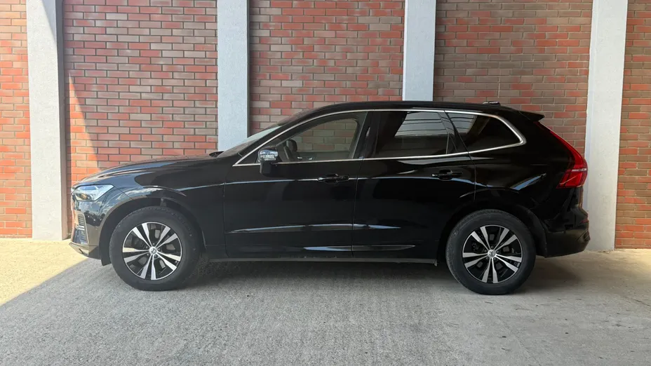 VOLVO XC60 XC60 B4 D AWD Momentum Pro aut