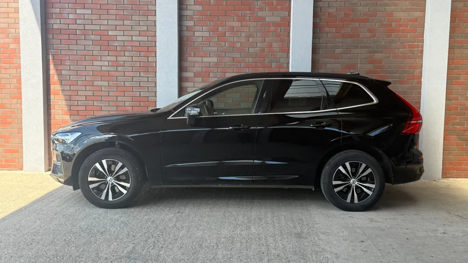 VOLVO XC60 XC60 B4 D AWD Momentum Pro aut