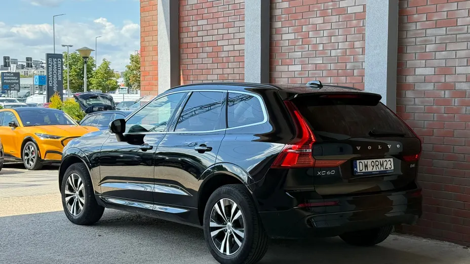 VOLVO XC60 XC60 B4 D AWD Momentum Pro aut