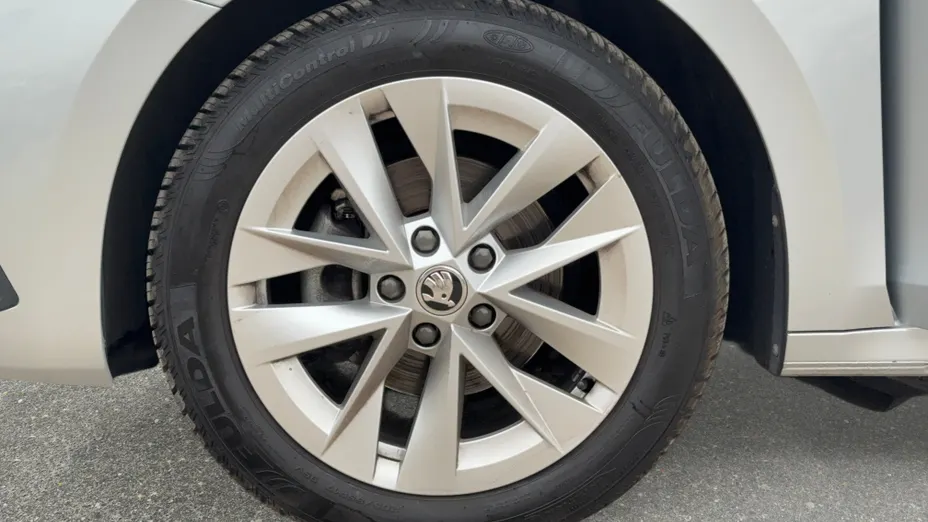 HYUNDAI i30 i30 1.5 DPI Comfort