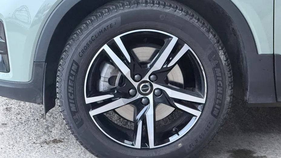 VOLVO XC40 XC40 B3 Plus Dark aut