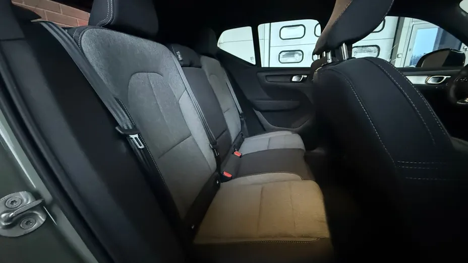 VOLVO XC40 XC40 B3 Plus Dark aut