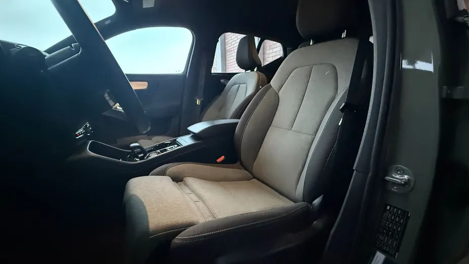 VOLVO XC40 XC40 B3 Plus Dark aut