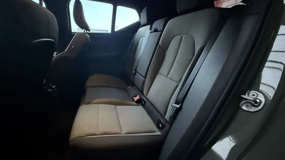 VOLVO XC40 XC40 B3 Plus Dark aut