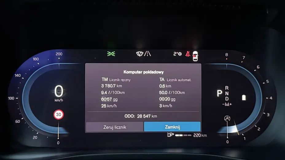 VOLVO XC40 XC40 B3 Plus Dark aut