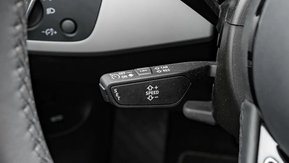 AUDI A4 A4 35 TFSI mHEV S tronic