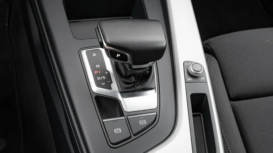 AUDI A4 A4 35 TFSI mHEV S tronic