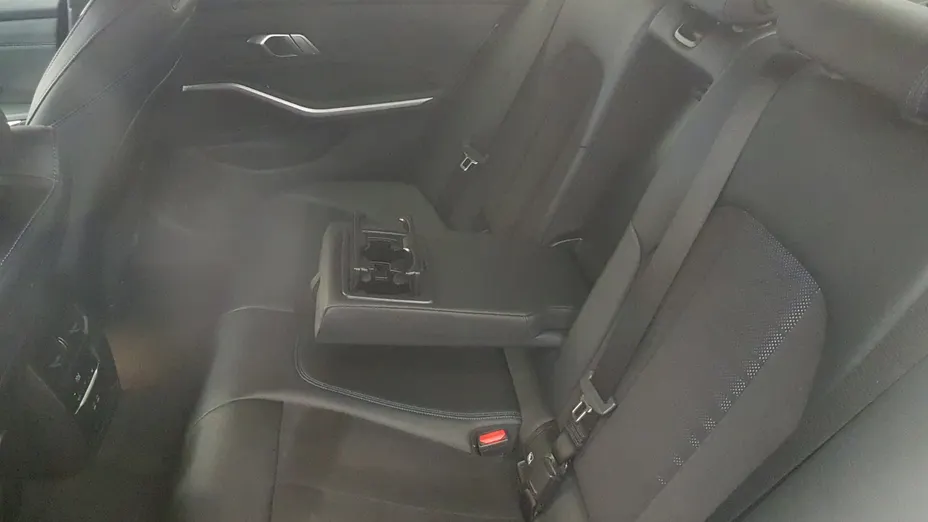 BMW Seria 3 318i M Sport aut