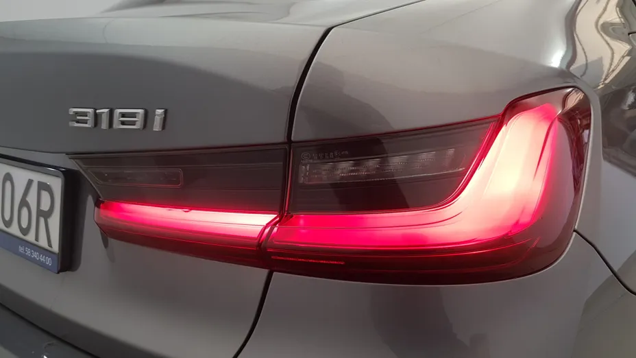 BMW Seria 3 318i M Sport aut