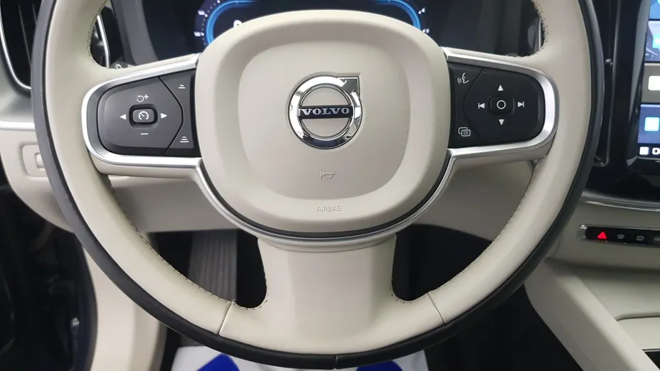 VOLVO XC60 XC60 B5 D AWD Momentum Pro aut