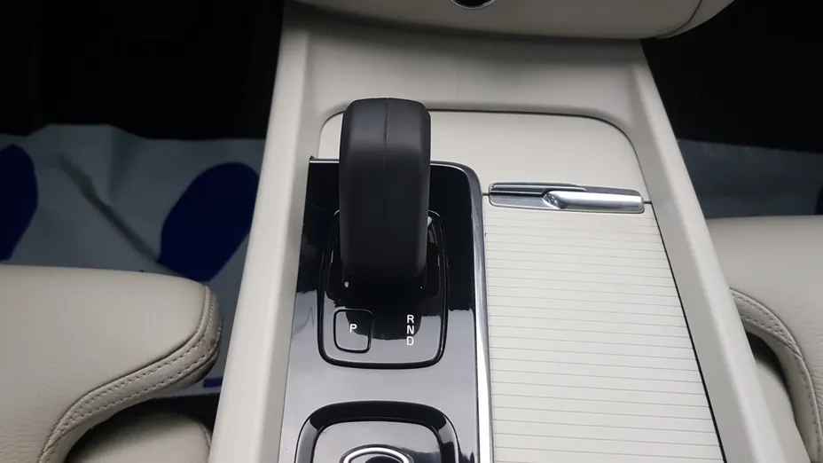 VOLVO XC60 XC60 B5 D AWD Momentum Pro aut