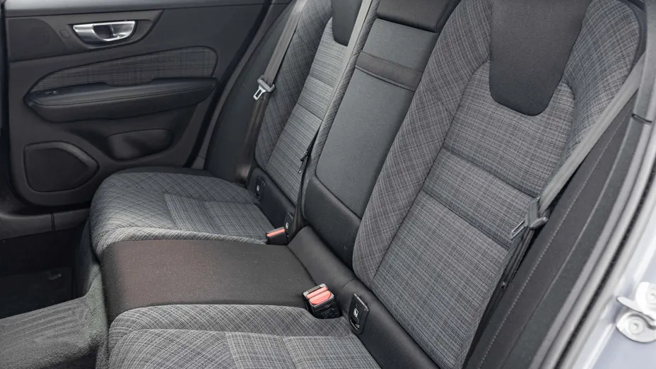 VOLVO V60 V60 B4 D Momentum Pro aut